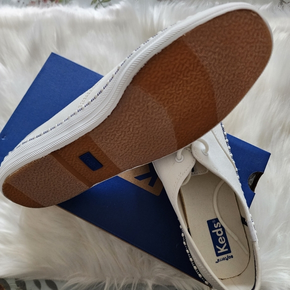 BNWT KEDS CHAMPION WAVE CANVAS SNEAKERS SIZE 8 - Picture 2 of 8